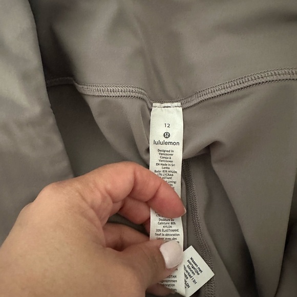 Lululemon Speed Wunder Tight *Asym
Half Moon / Light Chrome! EUC - Picture 4 of 5
